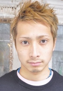 ヘアカット代に1900万 本田圭佑の髪型 ベリーショートヘアスタイル 有名人の髪型を美容院でオーダーする前に見るサイト メンズ館